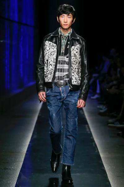 Look 18